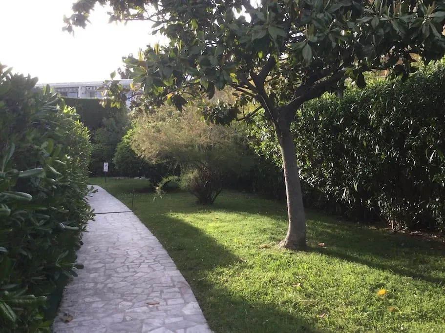 Le Jardin De La Mer, Plage, Jardin, Parking , Velos Villeneuve-Loubet 0*,  France